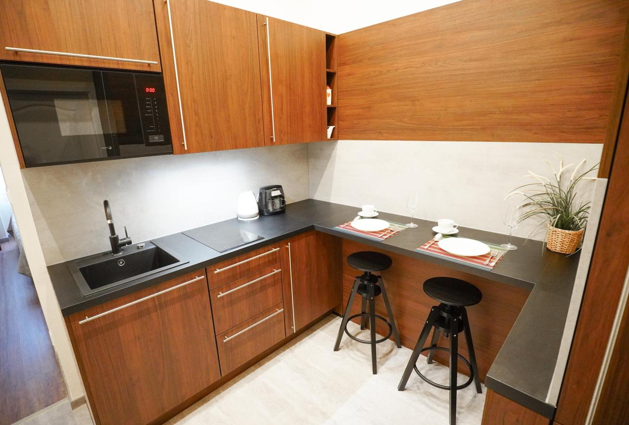 Elegant & Stylish Center Apartments! Прага Экстерьер фото