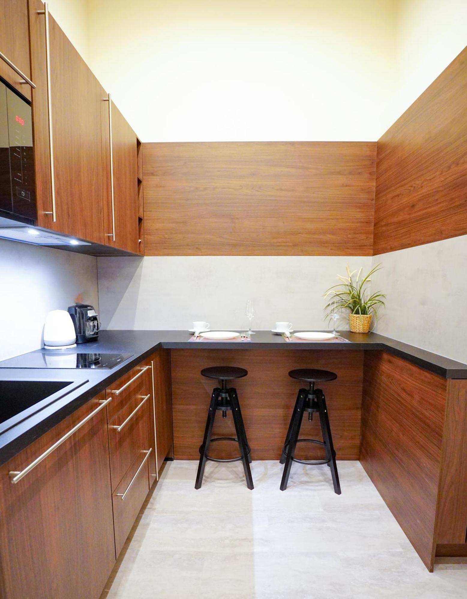Elegant & Stylish Center Apartments! Прага Экстерьер фото
