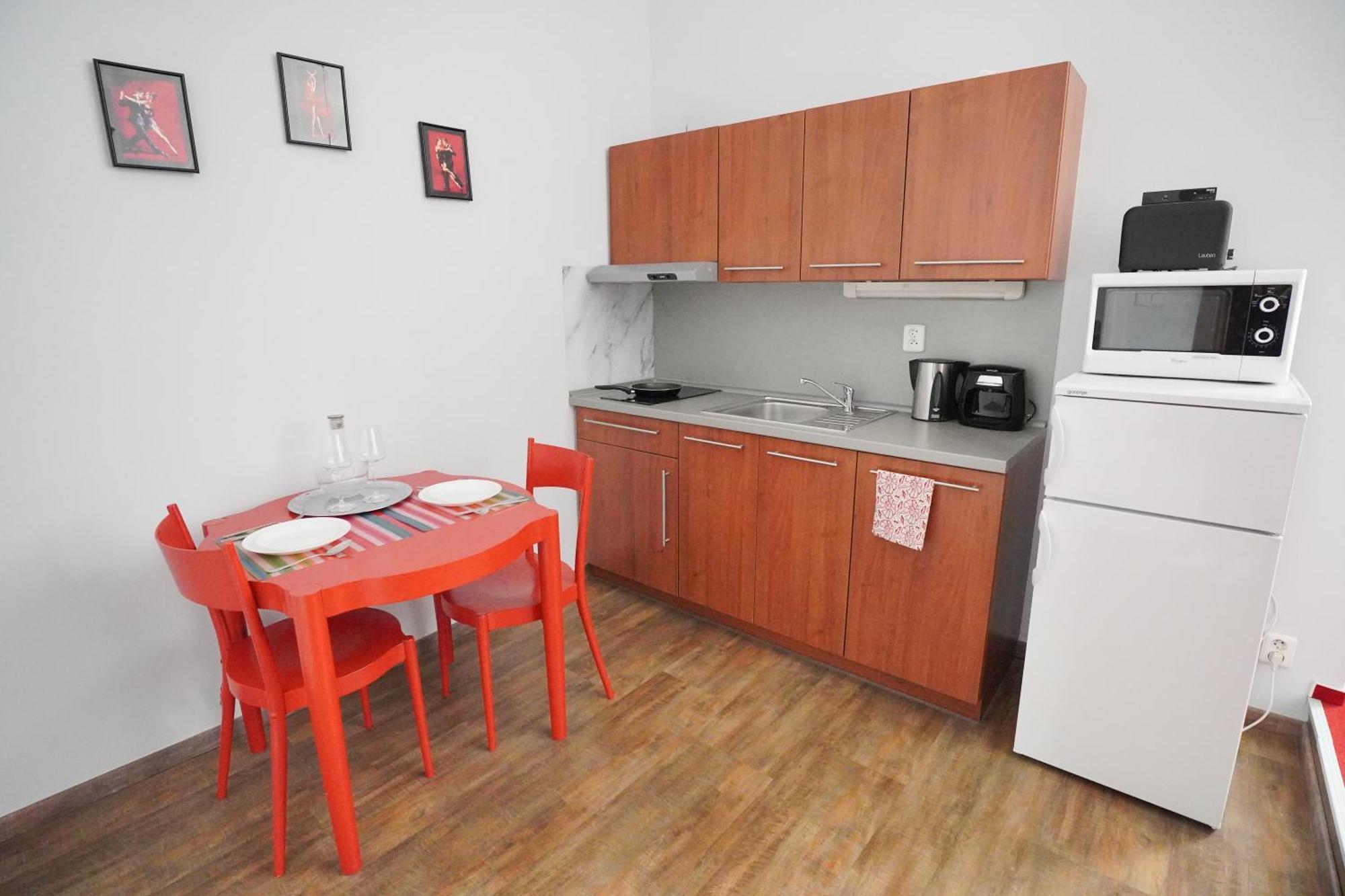 Elegant & Stylish Center Apartments! Прага Экстерьер фото