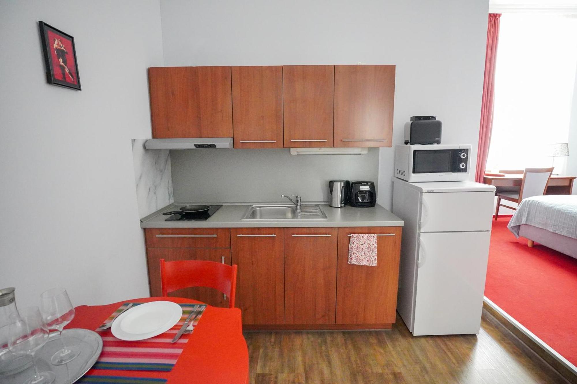 Elegant & Stylish Center Apartments! Прага Экстерьер фото