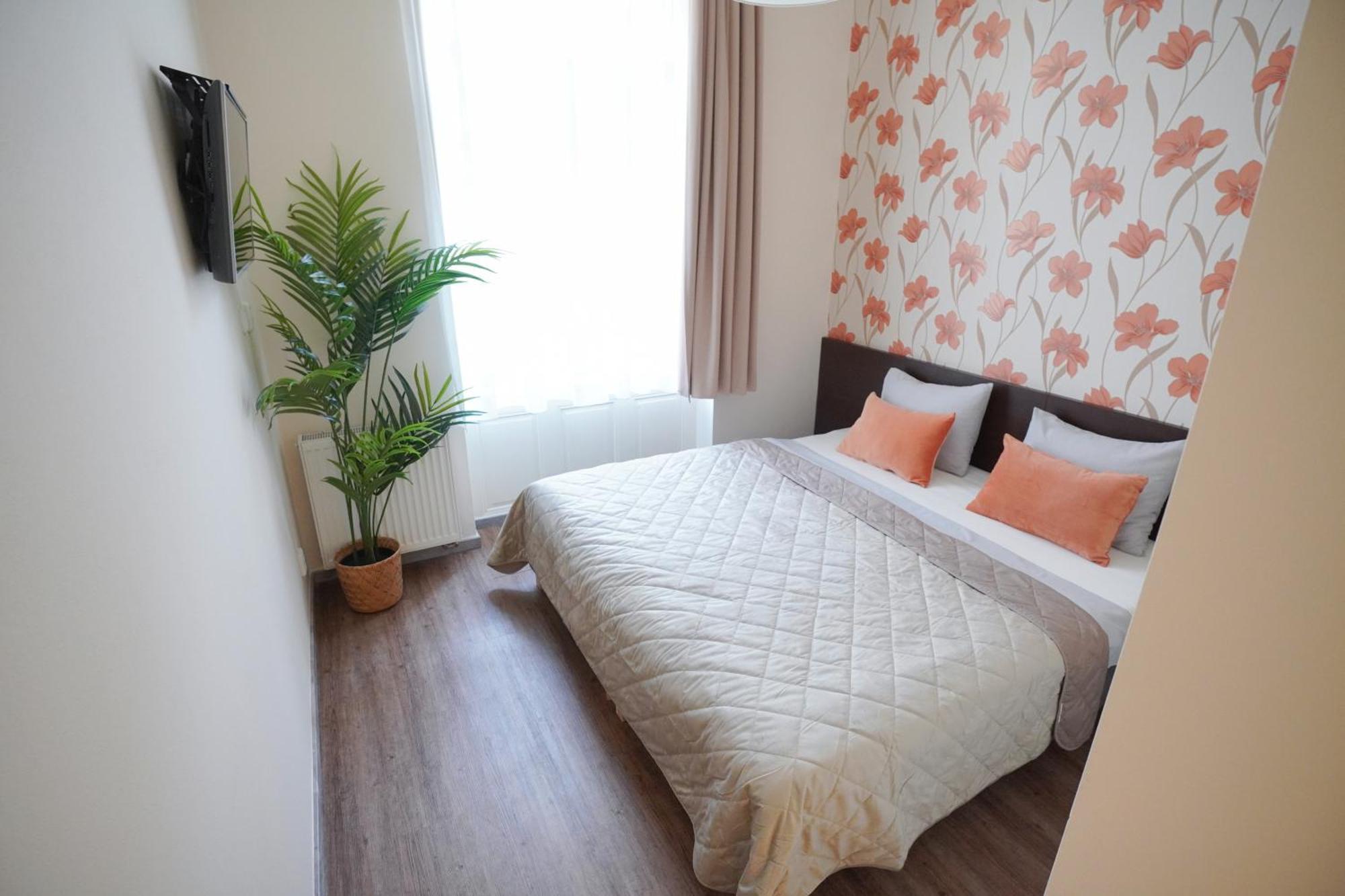 Elegant & Stylish Center Apartments! Прага Экстерьер фото